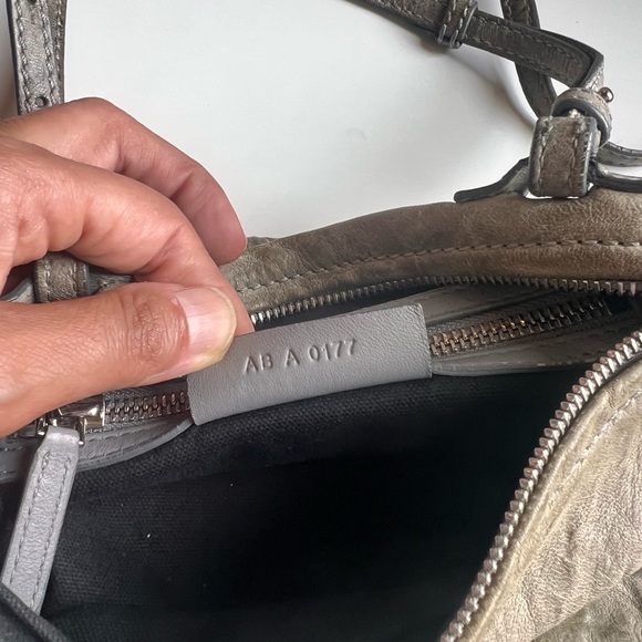 Authentic Givenchy Crinkled Leather Small Pandora Bag - Picture 9 of 9